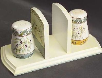 La solución ideal para decorar nuestro comedor y tener en orden nuestras servilletas. Pinterest/Replacements, Ltd.