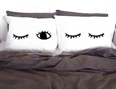 Dale un confort a tu cabeza y cuello para tener un mejor descanso. Pinterest/OkChicas