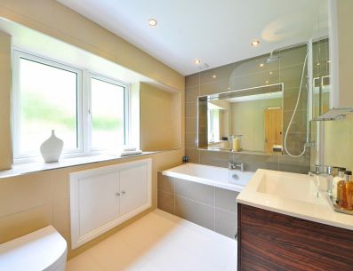 Se recomienda limpiar los desagües del baño por lo menos una vez al mes. PIXABAY/ midascode