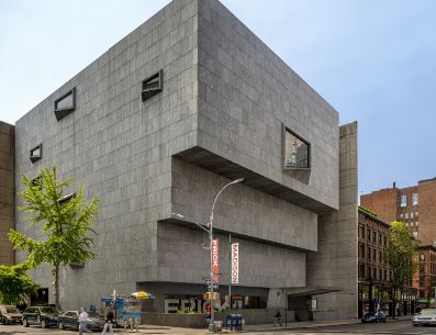 El museo Whitney de Nueva York anunció este jueves la venta del histórico edificio Breuer, en donde tuvo su sede durante, por lo  menos, casi medio siglo, a la casa de subastas Sotheby's, misma se mudará ahí. EFE/ Max Touhey/Sotheby