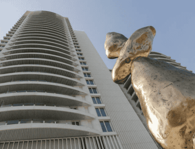 Con una inversión total de 80 millones de euros, el edificio tiene el 96 por ciento de sus viviendas vendidas. EFE/ Kai Forsterling