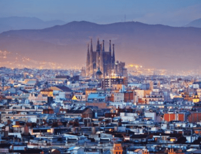 Barcelona fue escogida por sugerencia de un comité conjunto de la Unesco y la UIA para la capitalidad mundial de la arquitectura, presidido por el eminente arquitecto francés Dominique Perrault. PINTEREST/ BuzzFeed