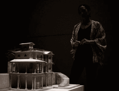 La artista Sandra Calvo exhibe su exposición "Copias del Abandono" en el Centro Cultural de España, en México. SUN/ Gabriel Pano