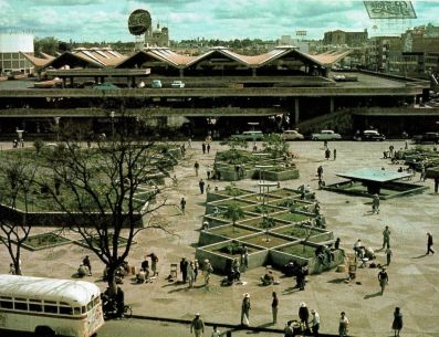 Una de las obras insignia del Movimiento Moderno es el Mercado San Juan de Dios del arquitecto Alejandro Zohn. Especial