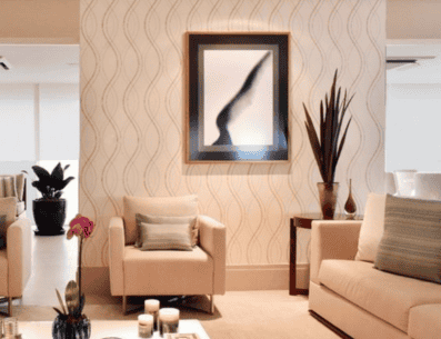 Escoger el papel tapiz adecuado para la habitación de la sala de tu casa puede ayudarte a darle un ambiente más sofisticado y elegante. PINTEREST/ Tua Casa