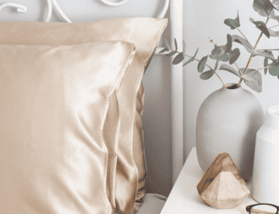 Las fundas, además de darle un buen aspecto a tus almohadas, te ayudan a cuidar de tu salud. PINTEREST/ The Goodnight Co.