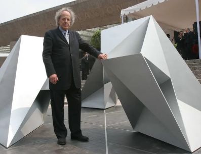 Su obra se encuentra en diferentes espacios de la CDMX, del país y del mundo. Es considerada como una de las más prolíficas y sugerentes del paisaje mexicano. El Universal