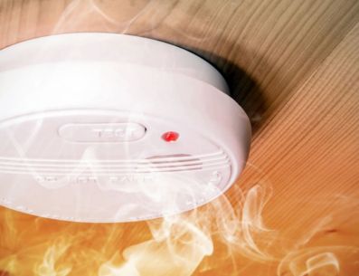Es fundamental tomar medidas preventivas para minimizar el riesgo de incendios en casa. Medias.netatmo.com/