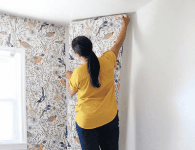 Aplicar el papel en algunos muros de tu hogar puede ayudarte a darle una nueva imagen. PINTEREST/ Ursula Carmona | Home Made by Carmona