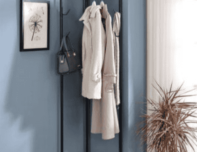 En la mayoría de los casos se opta por percheros y estanterías hechas a medida cuando las habitaciones son pequeñas, esto con la intención de satisfacer las necesidades de cada cliente y respetar el presupuesto. PINTEREST/ Wayfair.com