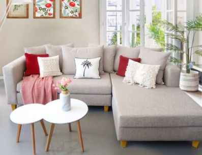 Además de ofrecer comodidad y adaptarse a todo tipo de ambientes, el sofá esquinero es un gran aliado para espacios pequeños, pues también ayuda dividir estancias. PINTEREST/ Jazmeen Deco