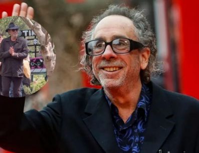 Tim Burton sorprende a bordo de una trajinera en Xochimilco. EFE / ARCHIVO / ESPECIAL / IG / @oficialmariachacon
