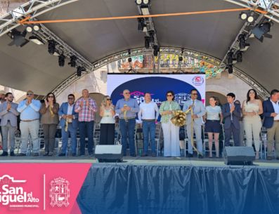 Hay actividades como juegos mecánicos, áreas de comida, venta de artesanías, así como diversos espectáculos. ESPECIAL / Gobierno Municipal de San Miguel el Alto, Jalisco