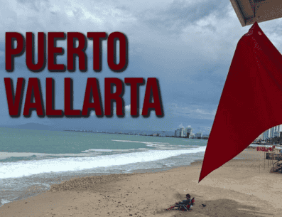 Autoridades vallartenses piden a la población no ingresar al mar; las condiciones climáticas no han mejorado en las últimas horas. ESPECIAL / Protección Civil y Bomeros de Puerto Vallarta