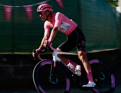 La temporada 2025 ha sido especialmente exitosa para Isaac Del Toro, quien ha demostrado constancia, potencia y una madurez deportiva que vale la pena destacar. AFP / ARCHIVO