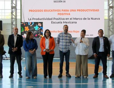 El alcalde destacó que esta iniciativa reafirma el compromiso del Gobierno de Tlajomulco con la educación. ESPECIAL/Gobierno de Tlajomulco