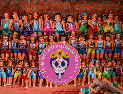 En la Feria del Cartón, los artesanos ofrecen todo lo necesario para el Día de Muertos: calaveritas de azúcar, papel picado, flores de cempasúchil, artesanías de barro. EL INFORMADOR / ARCHIVO