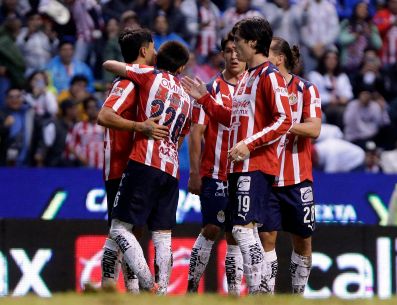 Un error en la última fecha de la Fase Regular podría costarle al equipo de Guadalajara la clasificación a la Liguilla del Apertura 2025. Imago7 / ARCHIVO