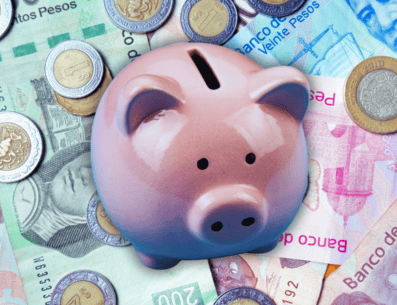 De aprobarse la medida, continuaría la reducción en el tope a las comisiones que cobran las Afore en México. ESPECIAL / CANVA