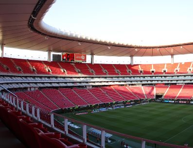 Pese a dar a conocer las fechas, los horarios de los enfrentamientos del repchaje al Mundial 2026 no han sido revelados por la FIFA. ESPECIAL / IMAGO7 y CANVA