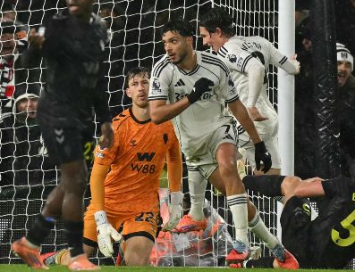Con este gol, Jiménez pone fin a su sequía goleadora en la Premier League, sumando dos goles en lo que va de la temporada. AFP / G. Kirk