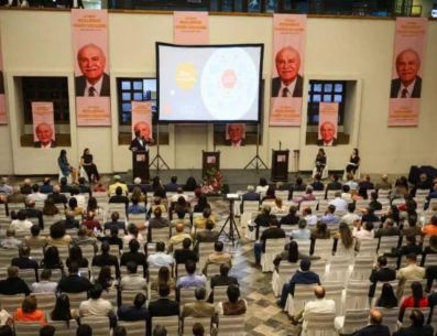 El secretario de Educación durante su participación en la Cátedra Guillermo Cosío Vidaurri presentó ante los asistentes los detalles del programa de Formación del Carácter. METROPOLI / J. Acosta