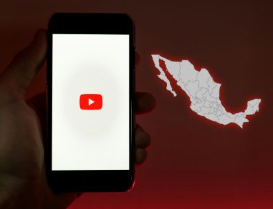 Así quedó la lista de diez temas que marcaron tendencia en YouTube México durante 2025. ESPECIAL / UNSPLASH Szabo Viktor