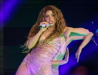 La cantante colombiana Shakira se presenta en un concierto de la gira 'Las Mujeres Ya No Lloran World Tour 2025' este miercoles, en Montevideo (Uruguay).  EFE / G. BRITOS