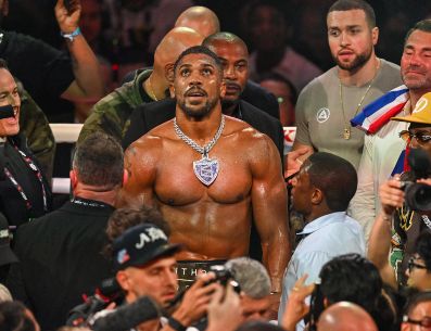 Anthony Joshua, de 36 años, ha estado en Nigeria desde su pelea con el youtuber convertido en boxeador Jake Paul el 19 de diciembre pasado, que Joshua ganó por nocaut en el sexto asalto. AFP / ARCHIVO