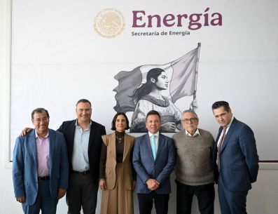 El gobernador de Jalisco y Luz Elena González dialogaron sobre inversiones energéticas enfocadas en energías sustentables para el sexenio actual. X/@PabloLemusN