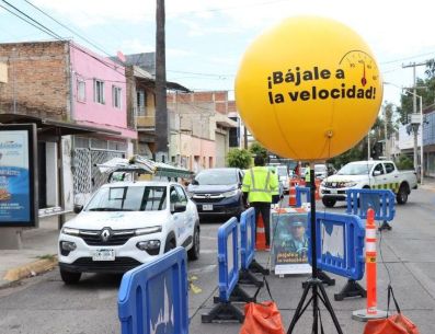 Del total de conductores abordados, se detectaron 575 vehículos que circulaban por encima del límite permitido. ESPECIAL/Gobierno de Guadalajara