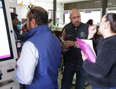 El 7 de enero se registraron 26 mil 758 pagos, de los cuales, el 89.2 por ciento fue directamente en recaudadoras, el resto se hizo vía Internet, GuaZap y kioscos. ESPECIAL/Gobierno de Guadalajara