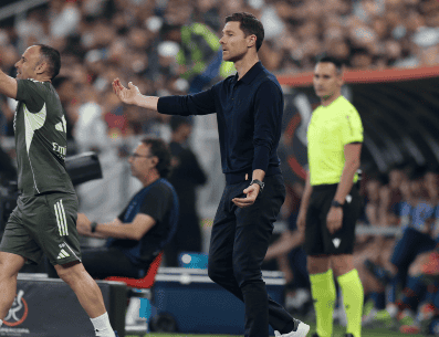 Xabi Alonso, durante la final de la Supercopa de España ante el Barcelona, en el estadio Ciudad Deportiva del Rey Abdalá de Yeda, Arabia Saudita. EFE / K. Försterling
