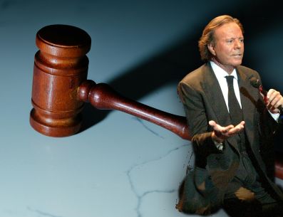 El gobierno español no aclaró si retirará la Medalla de Oro al Mérito en la Bellas Artes que recibió Julio Iglesias en 2010 luego de haber recibido denuncias por agresión sexual. ESPECIAL / UNSPLASH Wesley Tingey