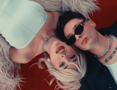 La cantante confesó en entrevista con Adela Micha, que cuando se conocieron grabando el video "TOMMY & PAMELA" ESPECIAL/ YouTube/ Peso Pluma