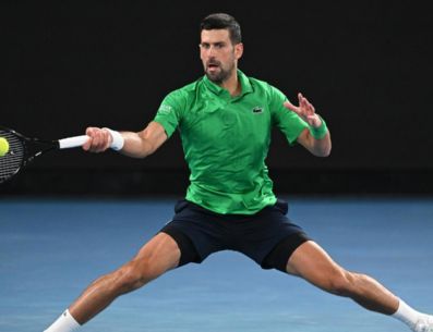 Con 38 años y 255 días se convirtió también en el hombre de mayor edad en alcanzar los octavos de final en Melbourne desde 1988. EFE / L. Koch