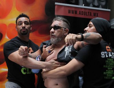 Carlos Trejo dio "un par de golpes" a sus rivales a través del programa "SNSerio". EFE / ARCHIVO