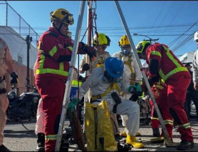 Con apoyo policial y de Protección Civil, el SIAPA inspeccionó el drenaje del AMG. CORTESÍA