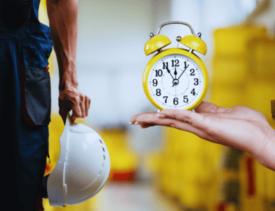 En ningún caso la reducción de la jornada laboral implicará la disminución de sueldos, salarios o prestaciones de las personas trabajadoras. ESPECIAL / CANVA