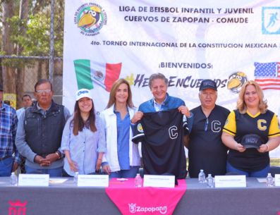 Frangie Saade participó junto con el equipo Maiceros del DIF en el tradicional lanzamiento de la primera bola, con lo que se marcó oficialmente el arranque de ambas competencias. CORTESÍA