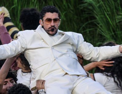 Bad Bunny se dio un respiro en Argentina en medio de su gira mundial y fue captado con Gabriela Berlingeri. EFE/ARCHIVO