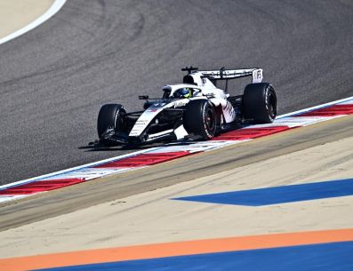 El jalisciense Checo Pérez concluyó estos días de pruebas con una sensación muy agradable. AFP / G. Cacace