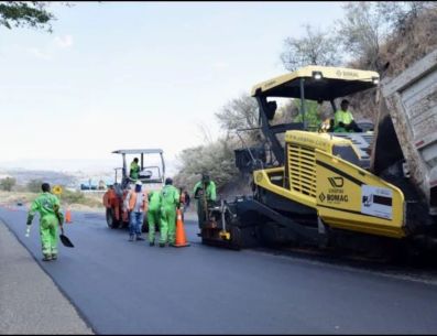 Por el incremento en el flujo vehicular durante estos tres días, el SICT pide a conductores considerar mayor tiempo en traslados. ESPECIAL