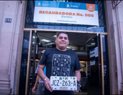 Este nuevo plazo para el cambio de placas busca evitar la saturación de contribuyentes en las oficinas recaudadoras del estado. ESPECIAL/Gobierno de Jalisco