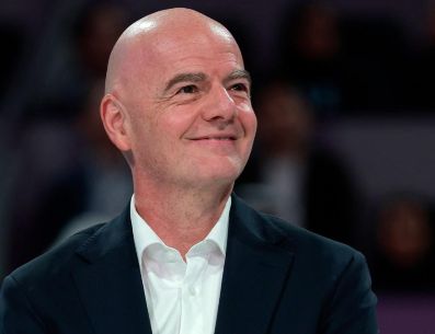 Gianni Infantino, presidente de la FIFA, dice que "sabemos cuál es la situación, muy complicada. Trabajamos y vamos a hacer que Irán juegue este Mundial en las mejores condiciones". AFP / ARCHIVO