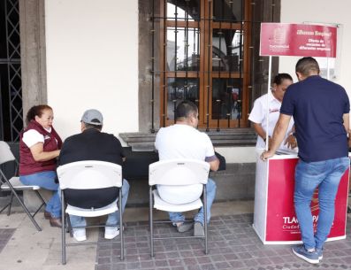 el objetivo principal de las caravanas es acercar las vacantes a las zonas más pobladas y con mayores necesidades del municipio, para que las personas puedan conocer las oportunidades disponibles sin tener que trasladarse grandes distancias. CORTESÍA