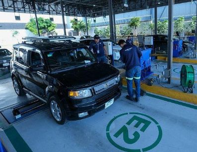 Durante este año, la verificación vehicular se mantiene sin costo al cumplir con el pago del refrendo. ESPECIAL/Gobierno de Jalisco