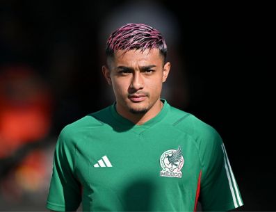 Julián Araujo se encuentra en una situación crítica a solo meses de la Copa del Mundo 2026. IMAGO7