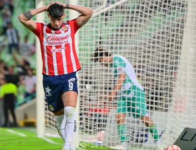 Este miércoles se cerró la segunda etapa de Alan Pulido en Chivas. IMAGO7