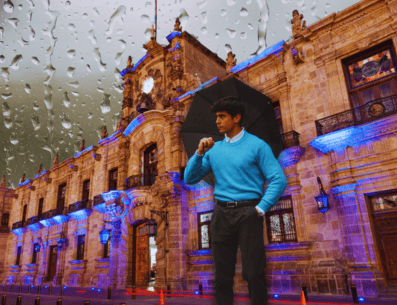 Si tienes planes al aire libre este sábado, toma precauciones: las nubes regresan y traen consigo la tan esperada probabilidad de lluvia durante la noche. ESPECIAL / CANVA